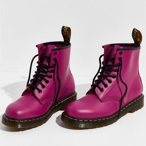 DR. MARTENS "1460" Smooth leather boots Fuschia Sz 9
